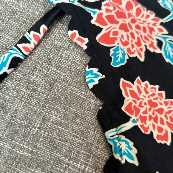 Vanilla Beach Women's Large Black Floral Bikini ruffles - Picture 11 of 14